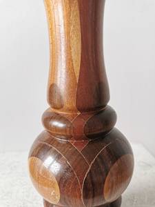 Vase en bois artisanal pas cher avec une élégante veine naturelle pour des arrangements décoratifs et des occasions de cadeaux - Product Image 5