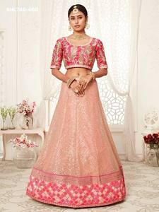 Conjunto de Lehenga-Choli en rosa rubor con diseño en A y detalles de red suave, hilo, lentejuelas, Dori y Zari, de proveedor de la India. - Product Image 5