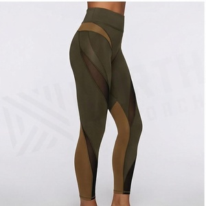 Leggings de yoga taille haute pleine longueur avec empiècements transparents découpés, couleur vert olive uni, en Spandex et Polyester, conception sans couture - Product Image 3