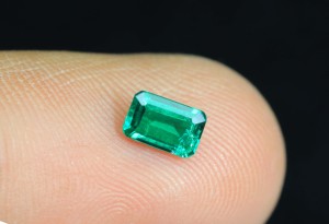 Magnifiques pierres d'émeraude de forme octogonale, taille facetée, 1-2 carats chacune, pierres d'émeraude en vrac chez les fournisseurs en gros - Product Image 3