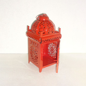 Lanterne à bougie en métal finition bronze antique bleu, avec toit plat perforé, cheminée cylindrique et poignée en fil métallique en forme d'arche - Product Image 5