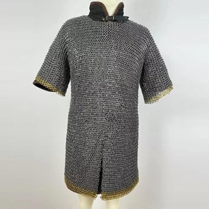 Camisa de Cota de Armadura Medieval de Alta Calidad, de Acero Suave, Remachada con Anillas de Acero y Borde de Anillas de Latón, Larga, Tipo Hauberk - Product Image 1