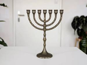 Menorá de Metal Dorado con Diseño de Estrella, Decorativa, para Velas de Hanukkah, Adorno Religioso para Mesa, Decoración para el Hogar - Product Image 2