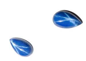 Zafiro Azul Estrella Pera 10x17 mm 9.5 Quilates, Cabujón Pulido Creado en Laboratorio con Efecto Estrella de 6 Rayos, 5 mm de Altura para Fabricación de Joyas - Product Image 5