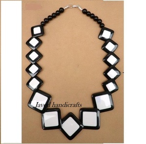 Handmade Resin Joint Beaded Necklace Resin Joint Beaded Necklace at Best Price High Quality Resin Necklace - Product Image 1
