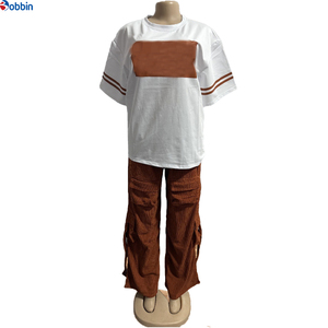 Conjunto de Dos Piezas Personalizado de Alta Calidad, Camiseta de Manga Corta Informal para Mujer, Tejido Transpirable de Peso Medio, Ecológico, y Pantalones Cargo - Product Image 1