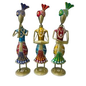Ensemble de figurines métalliques de musiciens folkloriques traditionnels du Rajasthan - Design Art Déco articulé pour les célébrations de Diwali et de mariage - Product Image 1