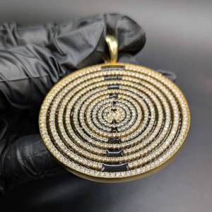 Collier pendentif rond couleur or avec breloque spirale en cristal, bijou statement pour homme - Product Image 3