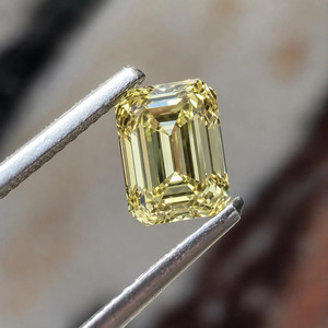 Diamant de laboratoire CVD de couleur jaune fantaisie, taille émeraude, certifié IGI, pureté VVS VS, excellente taille, pour joaillerie fine - Product Image 1