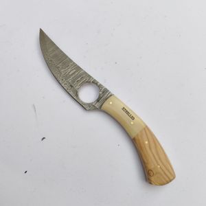 Cuchillo Hecho a Mano Personalizado de Acero al Carbono y Acero de Damasco, Ecológico, con Funda de Cuero - Product Image 3