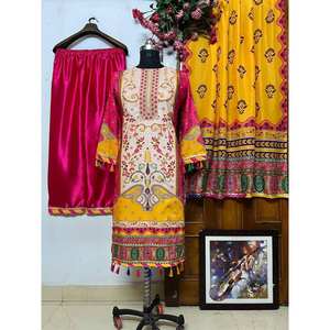 Top y parte inferior de fiesta para mujer de diseñador con Conjunto elegante Dupatta - Product Image 1