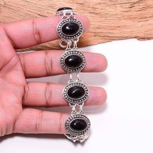 Pulsera de Ónix Negro en Tono Plateado, Estilo Vintage, Cierre de Palanca, Joyería Hecha a Mano en Plata de Ley, Regalo para Mujer - Product Image 2