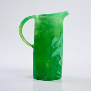 Carafe à eau en résine aspect marbre vert de qualité supérieure, faite à la main, décorative, avec poignée, vaisselle moderne pour la cuisine et la salle à manger - Product Image 1