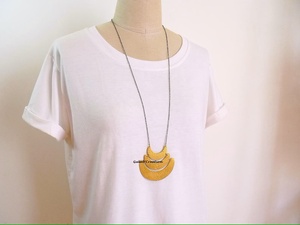 Collier à bavette en forme de croissant martelé fait à la main bijoux tribaux en couches avec chaîne réglable pour Boho, Festival - Product Image 2