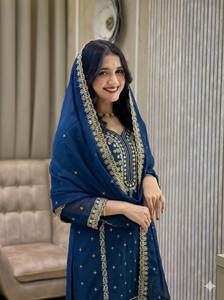 Costume de soirée en faux georgette de qualité supérieure avec dupatta lourd - Product Image 2