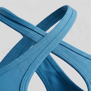 ชุดออกกำลังกายพรีเมียมแบบสามชิ้น ผ้าสแปนเด็กซ์/ไนลอน ป้องกันแบคทีเรีย กางเกงเลกกิ้ง กางเกงกีฬาขาสั้น ชุดโยคะ - Product Image 4