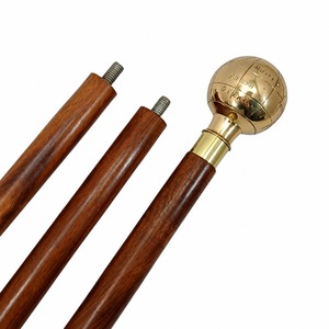 Canne de marche vintage en laiton avec poignée globe terrestre en bois, accessoire de scène - Product Image 2