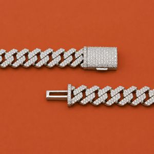 Cadena Cubana con Incrustaciones de Diamantes VVS para Hombre - Product Image 3