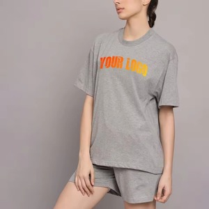 Ensemble deux pièces pour femme : sweat à capuche court zippé et short, avec logo personnalisé, en dentelle unie et boutons, de haute qualité - Product Image 4