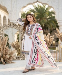 Kurta Tradicional para Mujer, Corte Regular, Estilo Casual Étnico, para Todas las Temporadas, Estilo India Pakistán 85478 KARMA- MT- 1077 - Product Image 2
