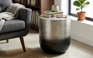 Table basse en métal martelé artisanal Aurea, style industriel, mobilier moderne pour salon, finition antique - Product Image 5