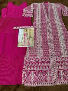 Diseñado para celebrar la belleza de la moda islámica modesta, traje salwar largo con bordado elaborado en el mejor color para novias 2026 - Product Image 4