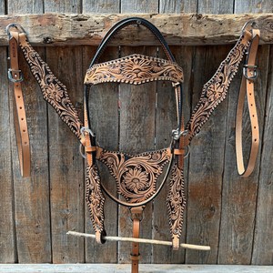 Ensemble de sellerie western en cuir repoussé fait main, avec têtière et collier de poitrage réglables, en cuir véritable de qualité supérieure, équipement d'équitation - Product Image 2