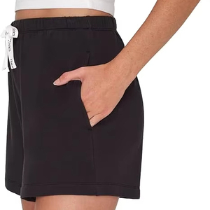 Shorts pour femmes respirants de haute qualité en gros, design personnalisé, 100 % coton, coupe ajustée boutonnée, taille élastique sportive, tissu Oxford - Product Image 5