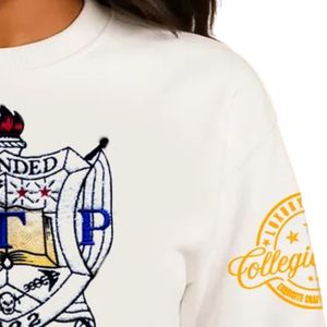 Haut court en chenille Sigma Gamma Rho, élégant, brodé de lettres grecques, t-shirt à manches courtes pour femme, doux, confortable, décontracté et tendance - Product Image 4