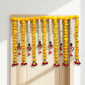 Guirnalda Tradicional de Marigold y Jazmín para Puerta con Dijes de Perlas y Diamantes, Campanas y Borlas de Pompones para Decoración Festiva del Hogar - Product Image 5