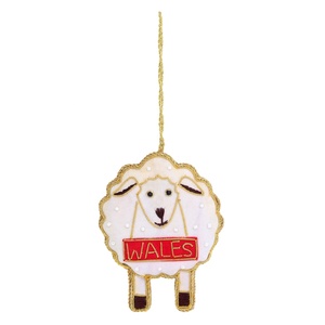 Brazeal Studio fait à la main personnalisé décorations de noël Unique Satin brodé perlé velours Satin papillon girafe forme 4" - Product Image 2