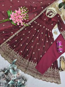 Robe Anarkali brodée marron, longueur ras du sol, tenue traditionnelle indienne et pakistanaise pour mariage, coupe ample, manches longues pour femme - Product Image 6