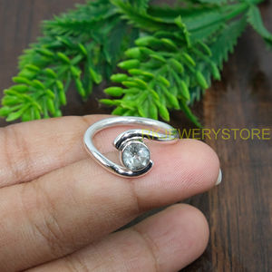 Anillo de Plata de Ley 925 con Topacio Azul Natural, Diseño Minimalista en Espiral Hecho a Mano, Anillo con Piedra Preciosa, Joyería de Plata al por Mayor para Mujer - Product Image 5