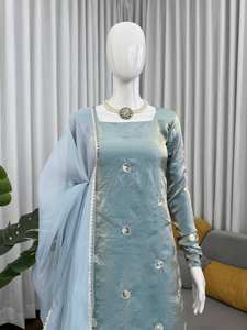 Ensemble Kurta en soie Fandy bleu clair pour femme avec palazzo et dupatta - Product Image 4