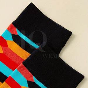 Calcetines Urban Comfort Casuales de Algodón, Transpirables y Ligeros, Perfectos para Uso Diario y Conjuntos Informales, Unisex - Product Image 3