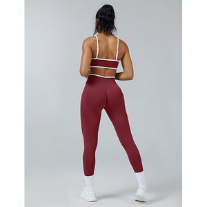 Ensemble de yoga taille haute pour femme, soutien-gorge de sport rembourré sans couture ultra doux, leggings taille haute froncés anti-cellulite en nylon et élasthanne - Product Image 2