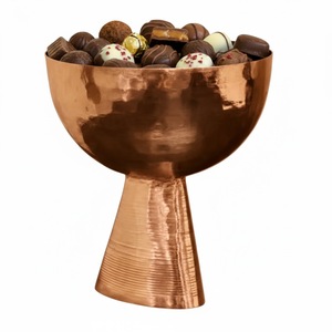Cuenco de Cobre Martillado a Mano con Base Acampanada, Moderno Cuenco Decorativo de Metal para Chocolate, Plato Decorativo Único para Chocolate - Product Image 1