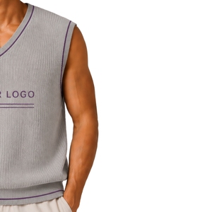 Gilet pull sans manches en tricot gris clair avec contraste lavande pour homme, col en V, personnalisable avec logo, en laine et acrylique, fabrication OEM sur mesure - Product Image 4