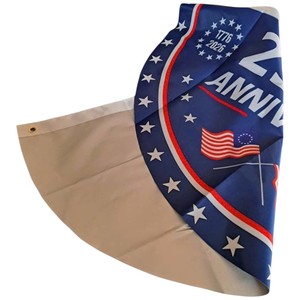 Drapeau rectangulaire respirant en polyester durable pour l'extérieur, motif drapeau arc-en-ciel de la fierté avec texte de vote, style défilant, avec mât en aluminium - Product Image 4