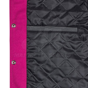 Chaqueta Letterman al por Mayor para Hombre con Material Suave, Cómoda de Usar y con un Estilo Urbano Moderno - Product Image 4