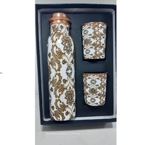 Bouteille d'eau en cuivre à succès, design traditionnel gravé, portable pour les voyages - Product Image 6