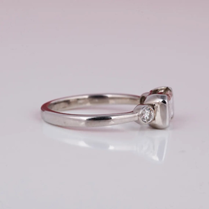 Bague de fiançailles en diamant de laboratoire taille émeraude East West, plaqué or 14 carats, certifiée IGI, bague de mariage de luxe pour elle - Product Image 5