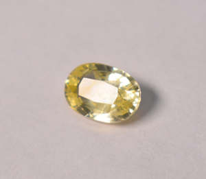 Zafiro amarillo natural ovalado de 1.45 quilates, 7.7X5.3X3.7 mm, zafiro amarillo suelto para la fabricación de joyas - Product Image 3