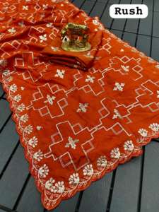 Sari en soie HO Pure Premium avec bordure richement ornée de Gota, sans plis et séchage rapide, idéal pour les occasions festives - Product Image 6