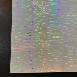 Rollo de Película Holográfica Transparente Autoadhesiva, Lámina de Vinilo Arcoíris Impermeable para Decoración de Empaques, Manualidades y DIY - Product Image 3