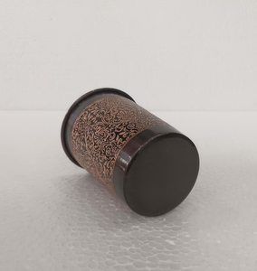 Verre à eau en cuivre martelé de bonne qualité, poli miroir, avec poignée, design moderne, écologique - Product Image 4