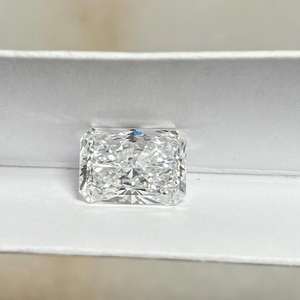เพชร CVD ทรง Radiant Cut เกรด EX-VG สี D น้ำหนัก 12.50 กะรัต ความสะอาด VVS ได้รับการรับรองจาก IGI สำหรับทำเครื่องประดับ แหวนหมั้น จี้ และชุดเครื่องประดับ - Product Image 2
