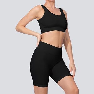 Ensemble de vêtements de sport pour femme : Leggings doux, sans coutures et respirants, et soutien-gorge de sport confortable à maintien élevé avec logo frontal, pour Pilates et Yoga - Product Image 1