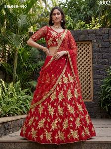 ชุดเลเฮนกา-โชลีสีแดงปักลายดอกไม้ด้วยด้ายซารีคุณภาพเยี่ยมแบบใหม่ ผลิตจากอินเดียโดยผู้ผลิตชั้นนำ - Product Image 2