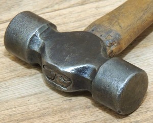 Dernière édition : Équipements d'équitation, instruments vétérinaires, marteaux robustes à manche en bois - Product Image 2